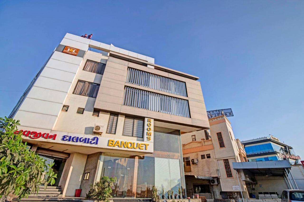Hotel Navjivan Himatnagar Экстерьер фото