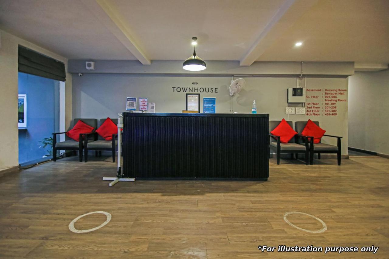 Hotel Navjivan Himatnagar Экстерьер фото