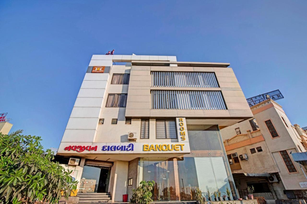 Hotel Navjivan Himatnagar Экстерьер фото
