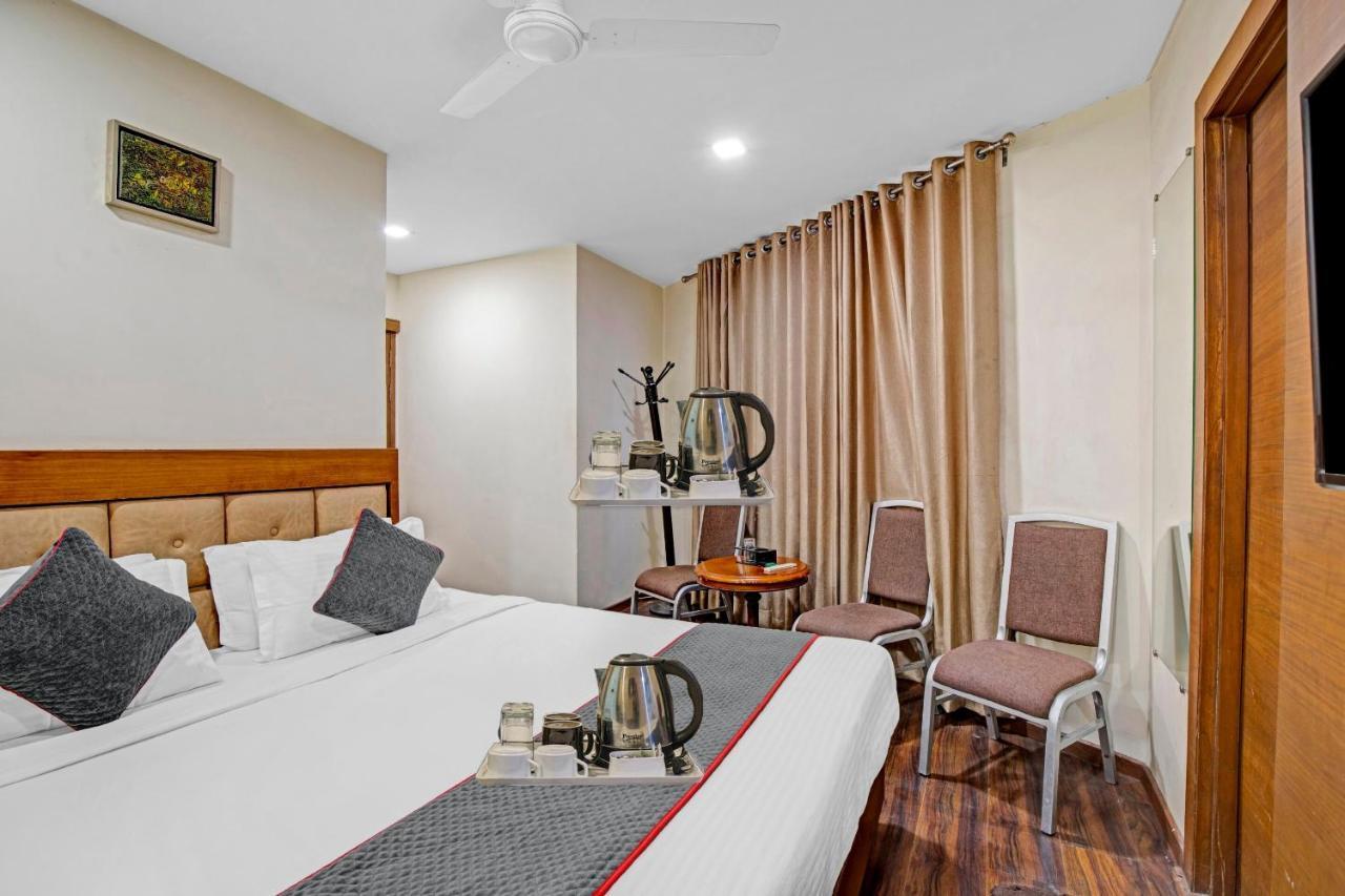 Hotel Navjivan Himatnagar Экстерьер фото