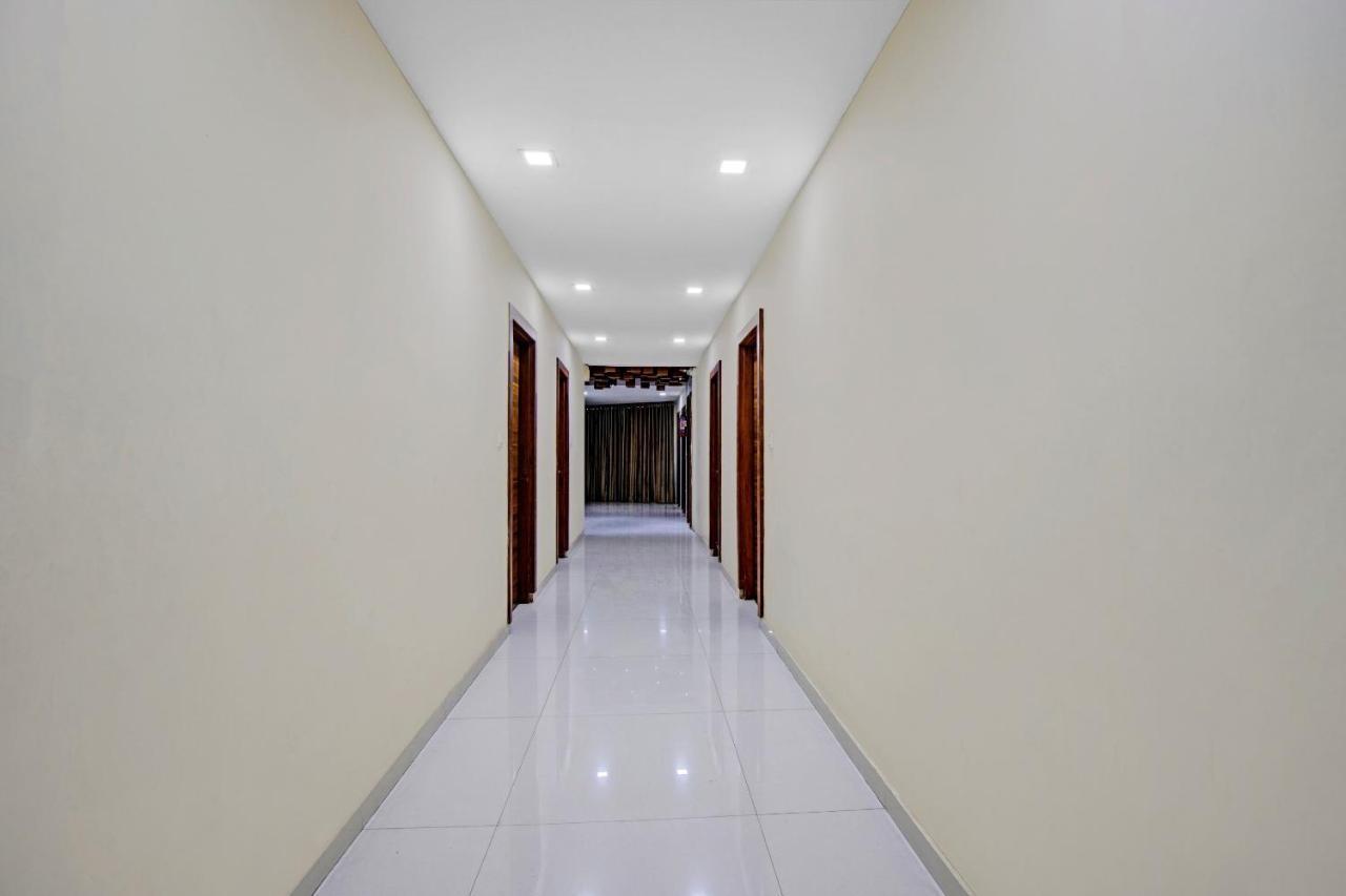 Hotel Navjivan Himatnagar Экстерьер фото