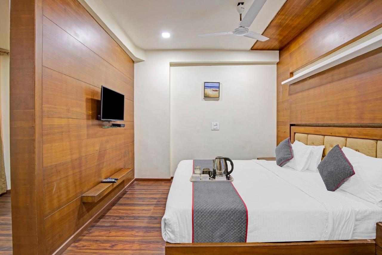 Hotel Navjivan Himatnagar Экстерьер фото
